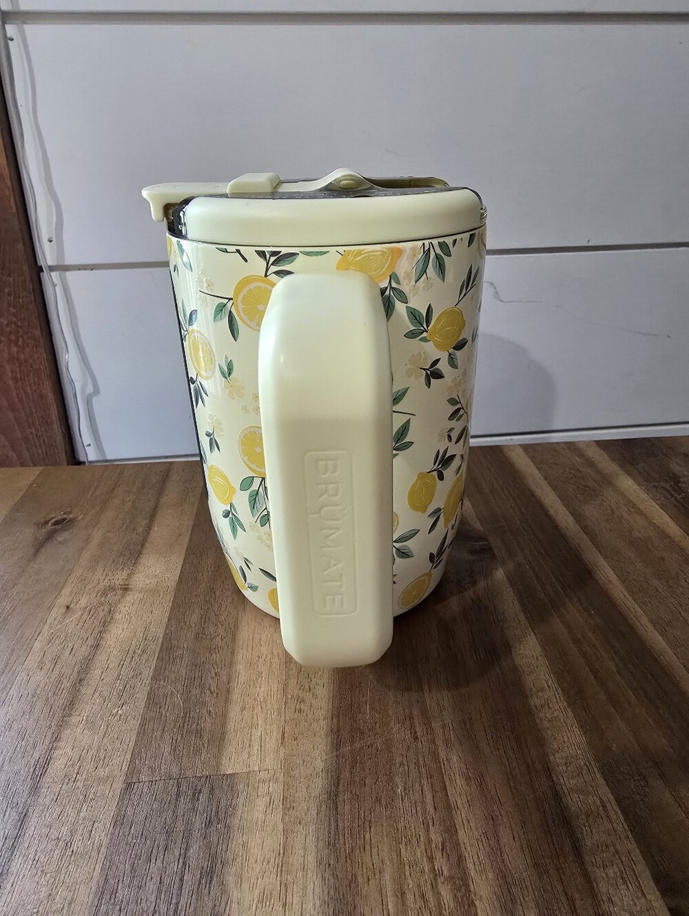Brumate Muv 15oz Lemon Print Travel Mug with Handle and Lid - Picture 3 of 9